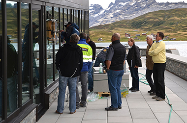 vetrox, glaskratzer entfernen, glasreparatur, verkratztes glas, glasschutz, esg, vsg, isolierglas, glasoberfläche, float, brandschutzglas